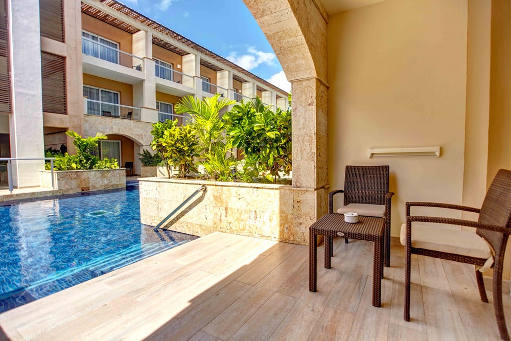 Royalton Punta Cana Resort - Punta Cana - Royalton Luxury Resort - Diamond  Club Luxury Swim Out Room