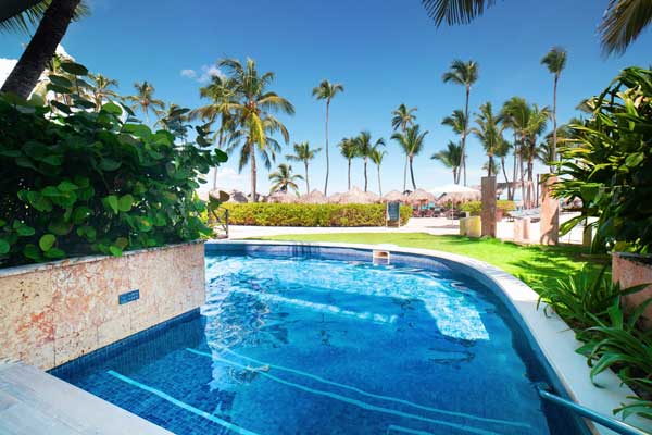 Diamond Club™ Honeymoon Whirlpool Suite